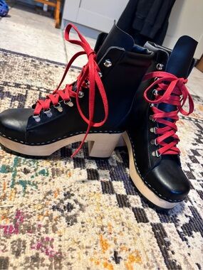 Swedish Hasbeens Monterey clog boot- size 37